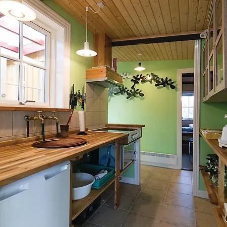 펜션 Three-bedroom Holiday In *