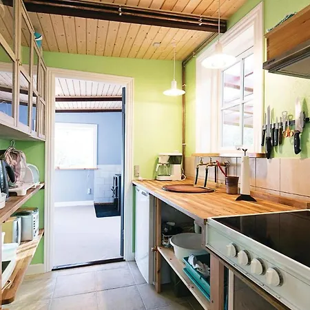 펜션 Three-bedroom Holiday In *