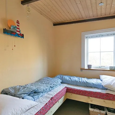 Three-bedroom Holiday In 펜션